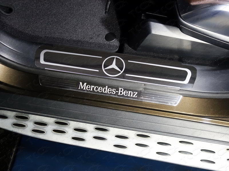 MERCEDES-BENZ GLS-Class 2015- Накладки на пластиковые пороги (лист зеркальный логотип Mercedes) Обвес для MERCEDES-BENZ GLS-Class 2015- Накладки на пластиковые пороги (лист зеркальный логотип Mercedes)