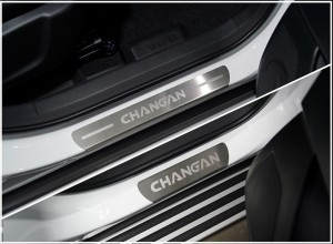Обвес для CHANGAN CS35 plus 2WD 1.5T 2023- Накладки на пороги (лист шлифованный надпись Changan) 4шт