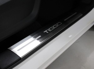 Обвес для CHERY Tiggo 7 PRO 2020- Накладки на пластиковые пороги (лист шлифованный надпись Tiggo) 4шт