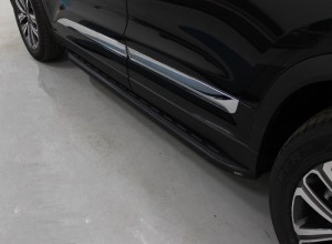 Обвес для CHERY Tiggo 8 2020- Пороги алюминиевые с пластиковой накладкой (карбон черные) 1720 мм
