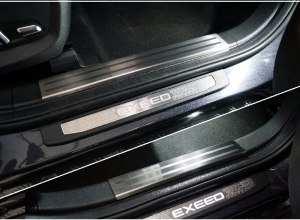 Обвес для EXEED VX 2.0L 4WD 2021- Накладки на пластиковые пороги (лист шлифованный с полосой) 4 шт