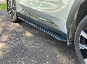 GEELY Atlas 2023- Пороги алюминиевые Slim Line Black 1820 мм Обвес для GEELY Atlas 2023- Пороги алюминиевые Slim Line Black 1820 мм