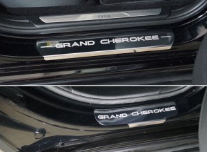 Обвес для JEEP Grand Cherokee 2017- Накладки на пороги (лист зеркальный надпись Grand Cherokee) 4шт
