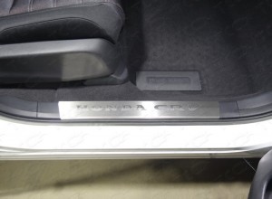 Обвес для HONDA CR-V 2017- Накладки на пластиковые пороги (лист шлифованный надпись Honda CR-V) 2шт