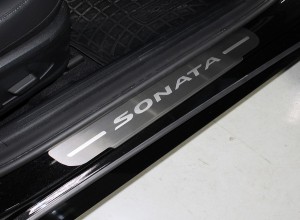 Обвес для HYUNDAI Sonata 2020- Накладки на пороги (лист шлифованный надпись Sonata) 4шт