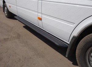 Обвес для MERCEDES-BENZ Sprinter Classic (W905) 2014- Порог алюминиевый 2220 мм «Slim Line Black»