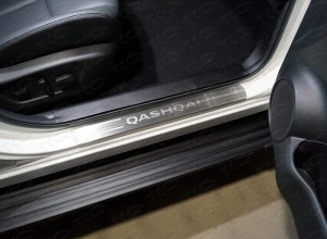 Обвес для NISSAN Qashqai 2019-2020 Накладки на пороги (лист шлифованный надпись Qashqai) 4 шт