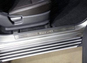 Обвес для SUZUKI Jimny 2012-2018 Накладки на пластиковые пороги (лист шлифованный надпись Suzuki) 2шт