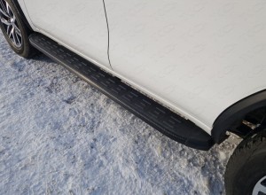 Обвес для TOYOTA Fortuner 2017- Пороги алюминиевые с пластиковой накладкой (карбон черные) 1820 мм