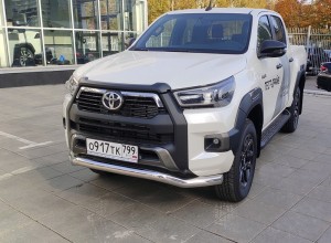 Обвес для TOYOTA Hilux Black Onyx 2020 Защита передняя (волна) 76,1 мм