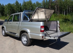 Обвес для UAZ Pickup 2015- Защита кузова и заднего стекла 76,1 мм (для крышки)