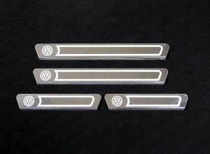 Обвес для VOLKSWAGEN Polo 2016-2020 Накладки на пороги внешние (лист шлифованный логотип Volkswagen)
